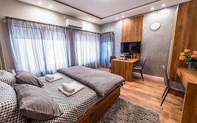 Ivi Place Apartments